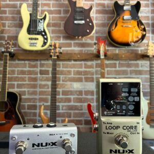 NUX Loop Core Deluxe Bundle